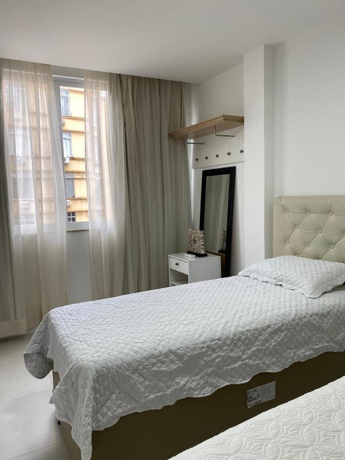 Apartamento Copacabana - Quadra Da Praia Ріо-де-Жанейро Екстер'єр фото