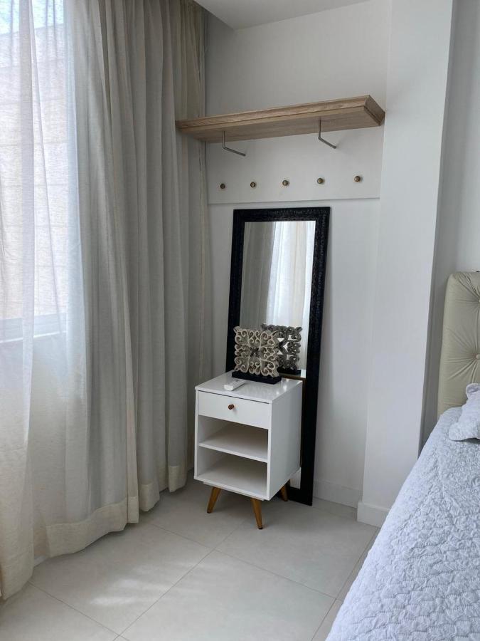 Apartamento Copacabana - Quadra Da Praia Ріо-де-Жанейро Екстер'єр фото